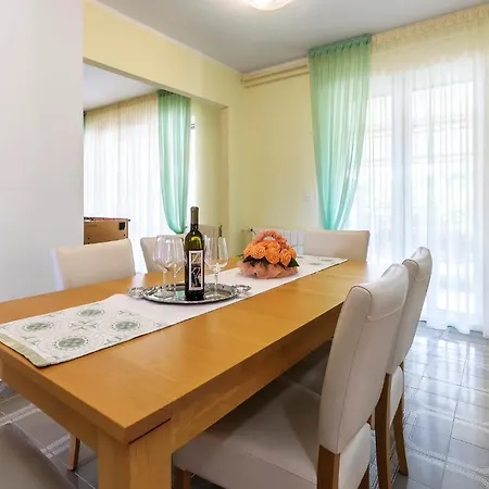 Apartman 3 Bedroom Amazing In