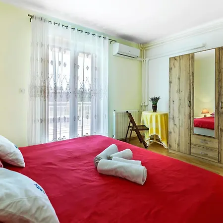 3 Bedroom Amazing In Nedescina