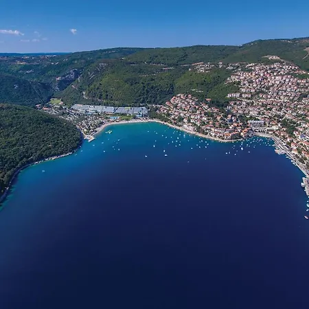 47 Apartman *