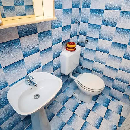 Apartman 47 *